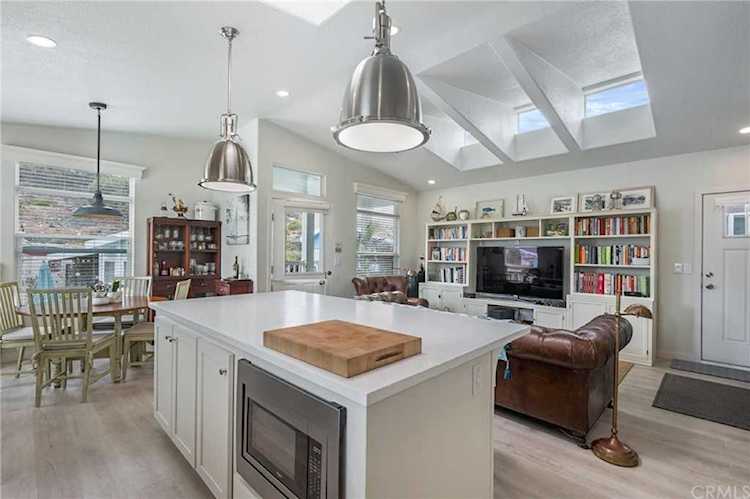 531 Pier #21 Hermosa Beach, CA 90254