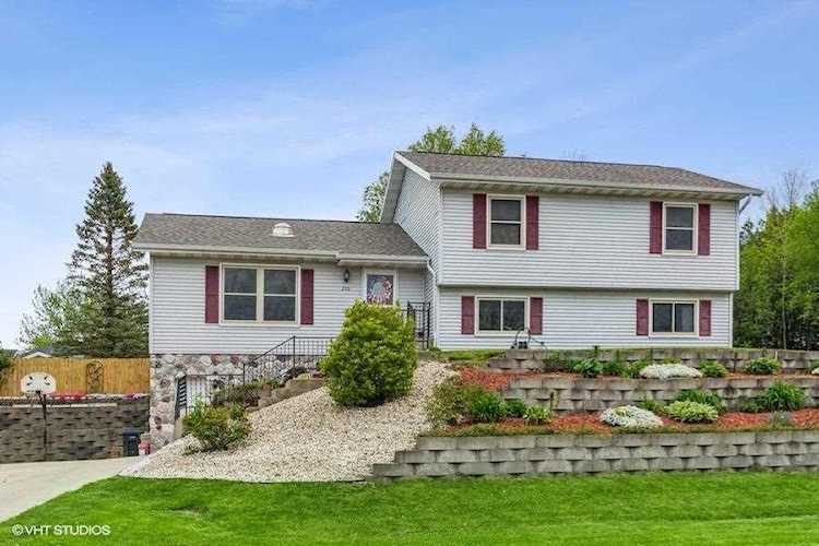 230 N High St Mayville, WI 53050 | MLS 374974 Photo 1