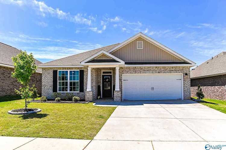 630 SW Magnolia Place Lane Hartselle, AL 35640