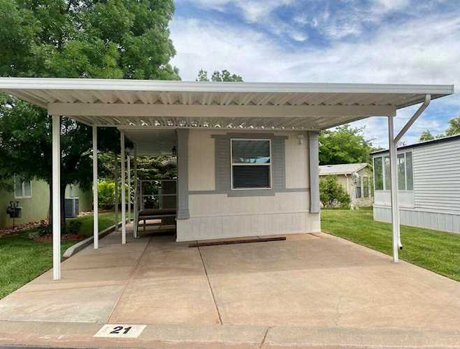 180 N 1100 E #21 Washington, UT 84780