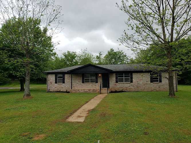 814 Miles Rd Pulaski, TN 38478