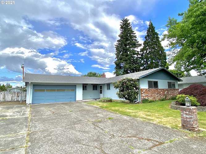 16322 SE Echo Way Milwaukie, OR 97267