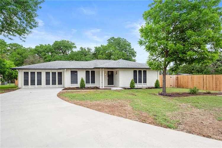 1400 Salem Meadow CIR Austin, TX 78745