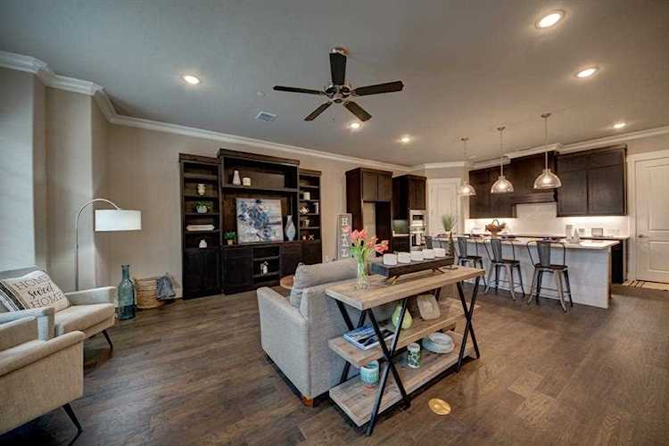 220 Morningside Drive Roanoke, TX 76262