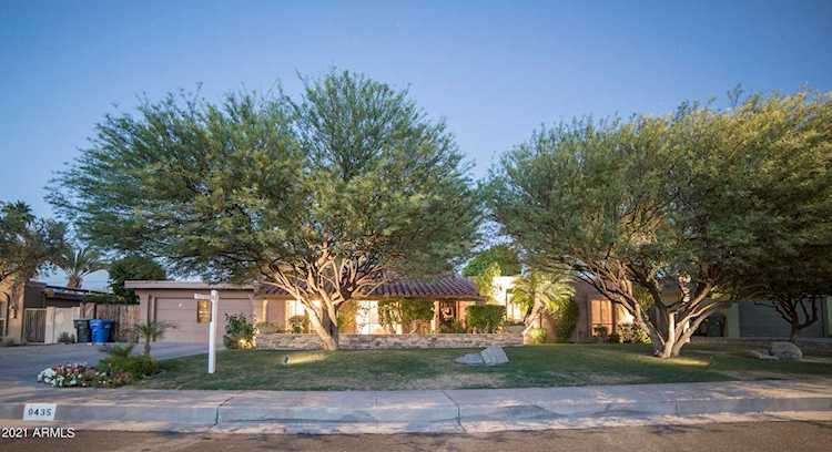 9435 N 33rd Way Phoenix, AZ 85028