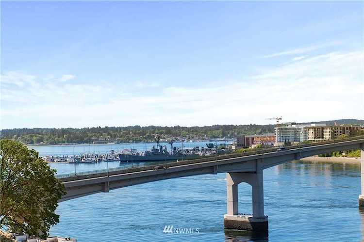 1147 Wheaton Way #6 Bremerton, WA 98310