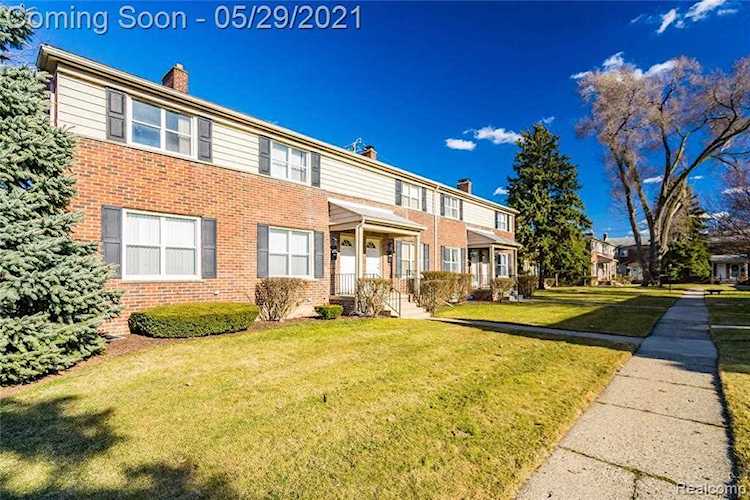3388 Coolidge Hwy Royal Oak, MI 48073