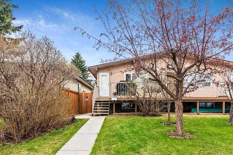 7707 36 Ave Nw Calgary, AB T3B 1V4