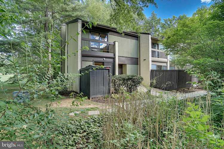 11608 Newbridge Ct Reston, VA 20191 | MLS ® VAFX1196544 Photo 1