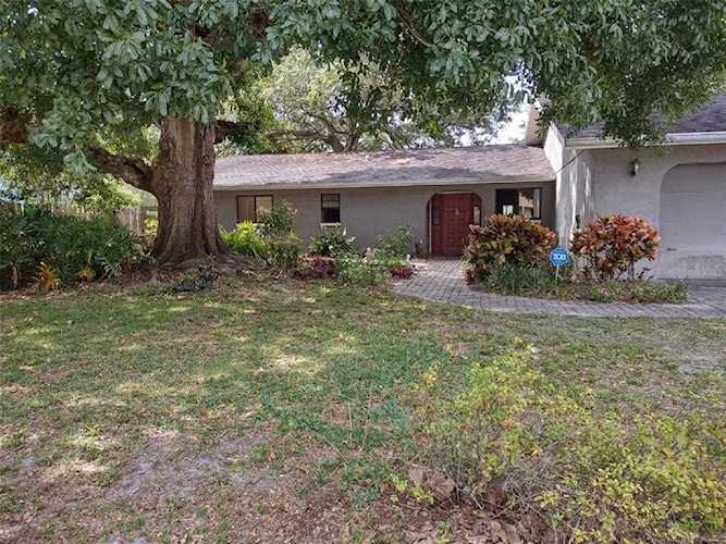 824 Alderwood WAY Sarasota, FL 34243
