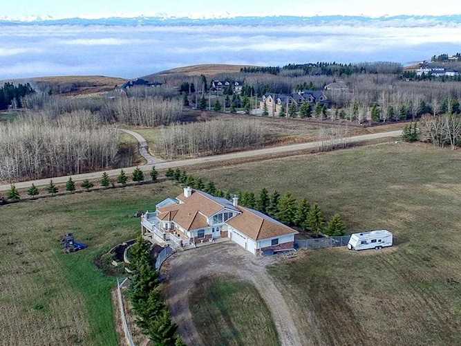 254209 Woodland Rd Rural Rocky View County, AB T3L 2R2