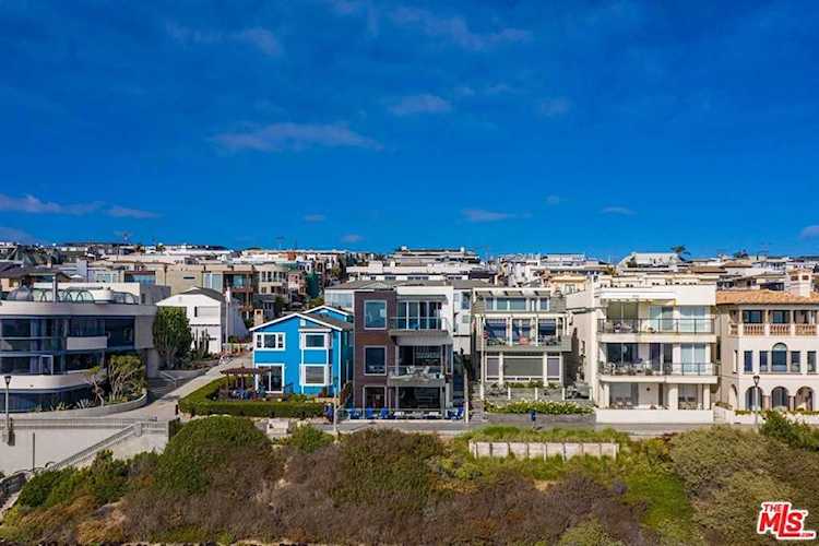 1516 The Strand Manhattan Beach, CA 90266