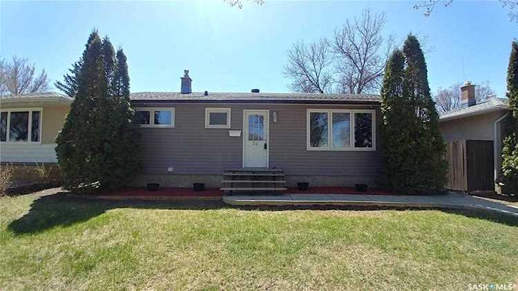 38 Forsyth Crescent Regina, SK S4R 5L7