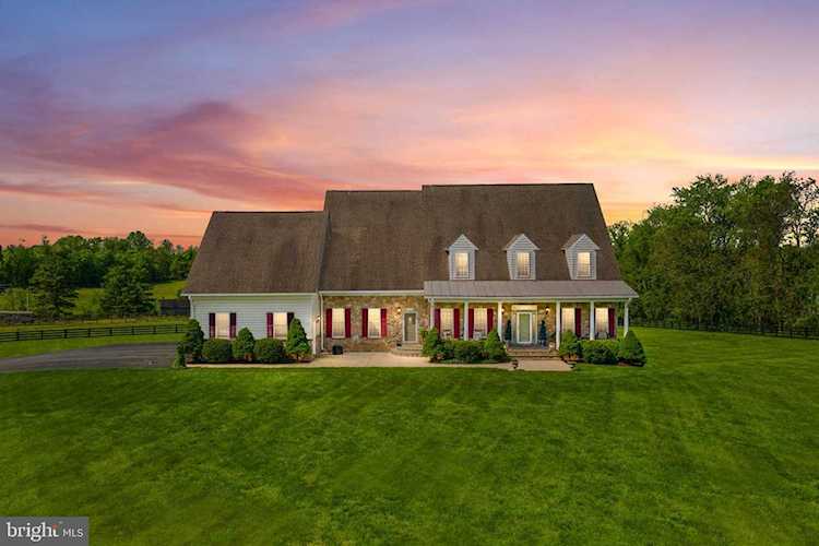40319 Charles Town Pike Hamilton, VA 20158