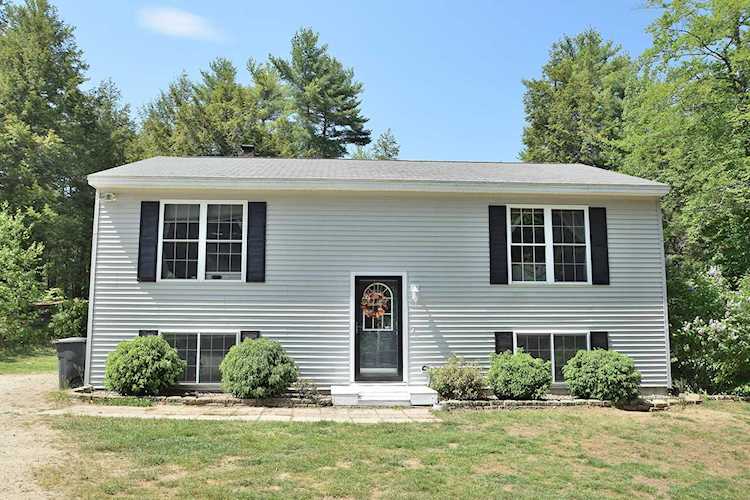 26 Granite Hill DrGrayME04039home for sale Photo 1