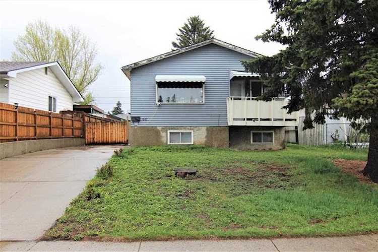 1267 Penedo Crescent SE Calgary, AB T2A 3N7