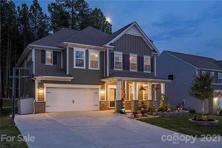 197 Falls Cove Dr Troutman, NC 28166