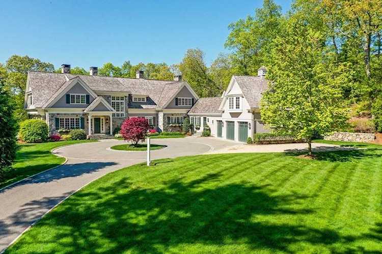 76 Robin Rd Weston, MA 02493