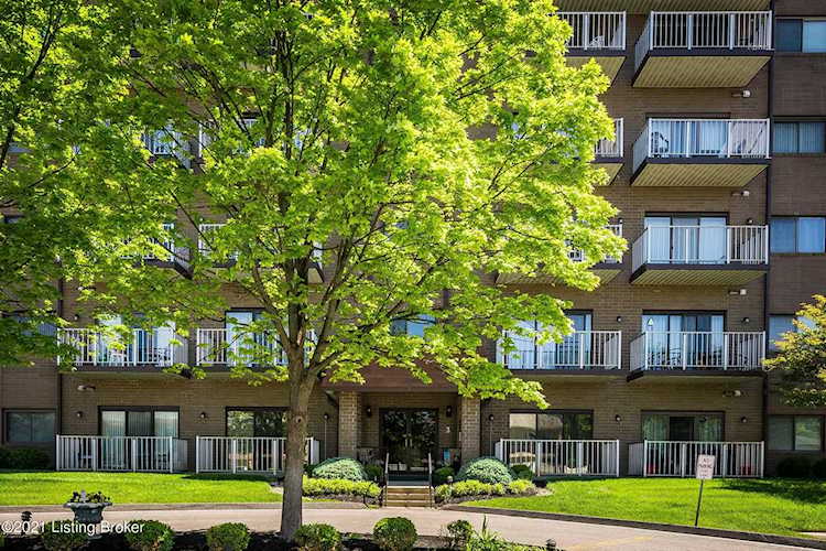3030 Breckenridge Ln #436 Louisville, KY 40220