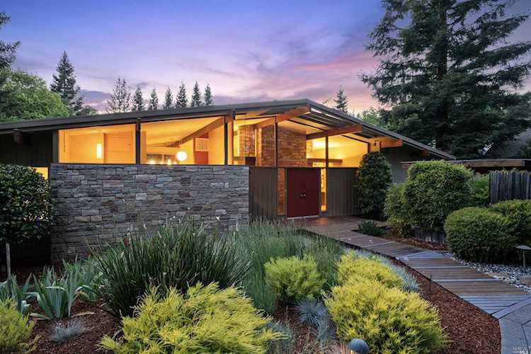 1573 Manzanita Avenue Santa Rosa, CA 95404