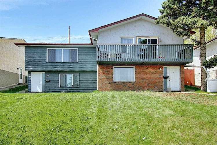 717 & 719 Tavender Rd NW Calgary, AB T2K 3M5