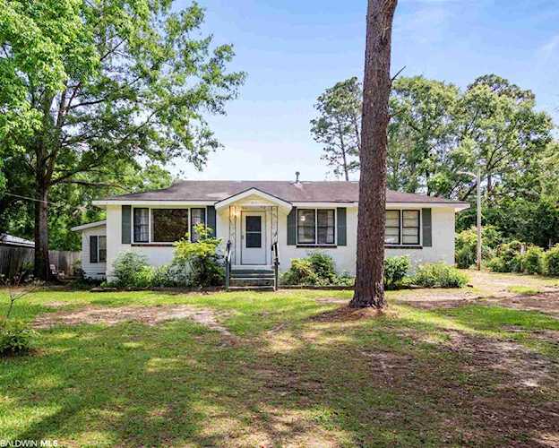 213 Fig Avenue Fairhope, AL 36532
