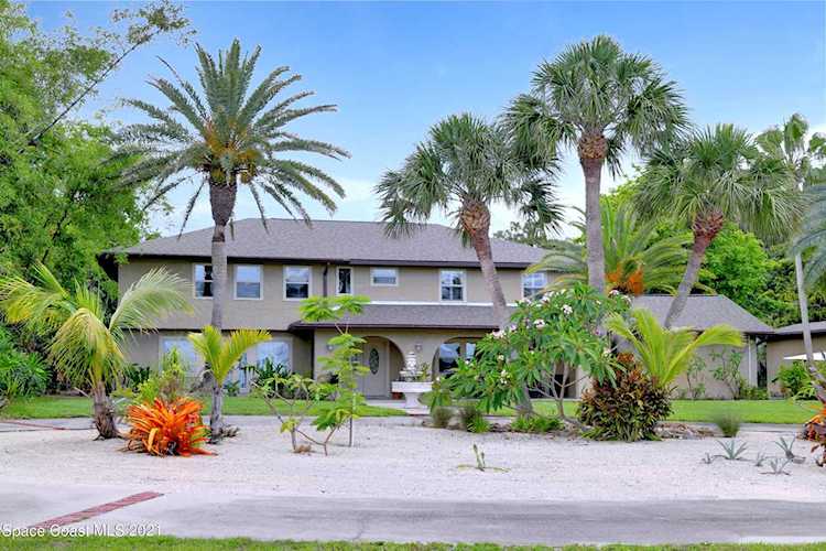 5475 S Tropical Trail Merritt Island, FL 32952
