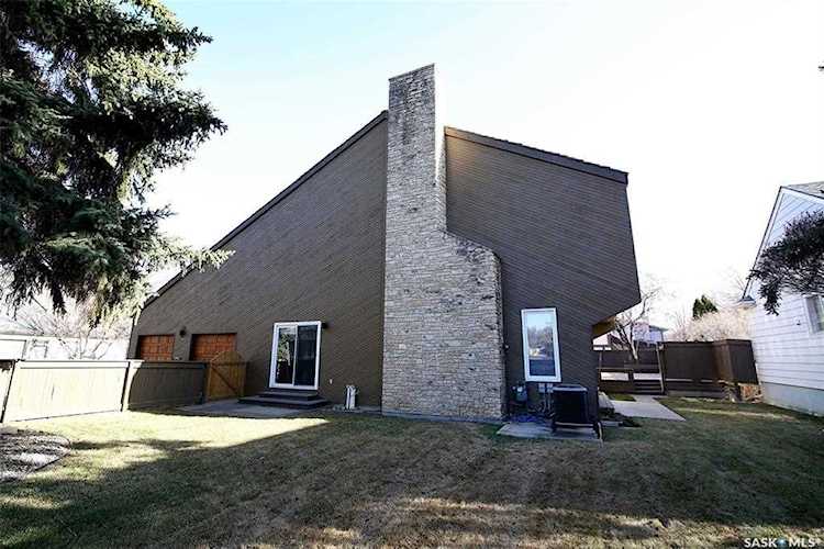 2735 Harrington Mews Regina, SK S4T 7S8