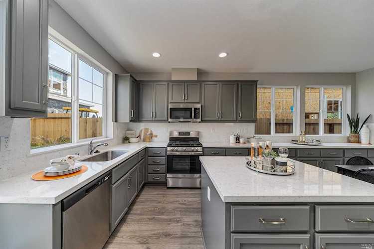 1434 Heather Drive Santa Rosa, CA 95403