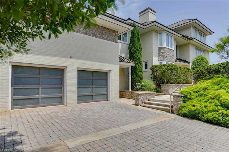 7100 Ocean Front Ave Virginia Beach, VA 23451