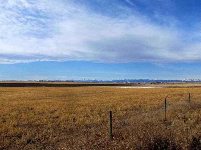 32069 Aventerra Rd Rural Rocky View County, AB T3Z 0A9