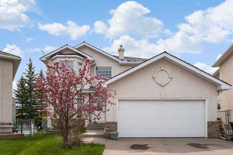 27 Hampstead Grove NW Calgary, AB T2A 6B3
