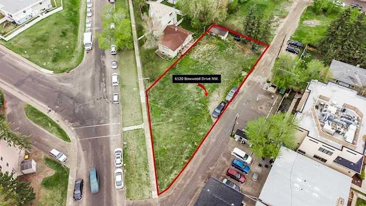 6120 Bowwood Dr NW Calgary, AB T3B 2E8