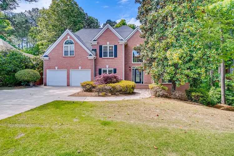 1017 Towne Lake Hills E Woodstock, GA 30189