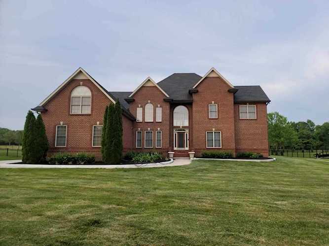 4147 Ironwood Dr Greenbrier, TN 37073