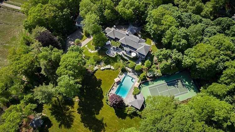 30 Black Horse Ln Cohasset, MA 02025