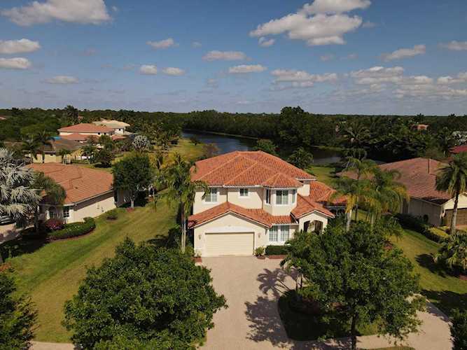 4933 SW Saint Creek Drive Palm City, FL 34990