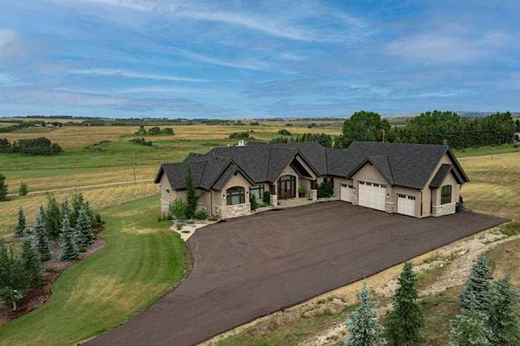 27 Mountain Glen Close Rural Rocky View County, AB T4C 0A6