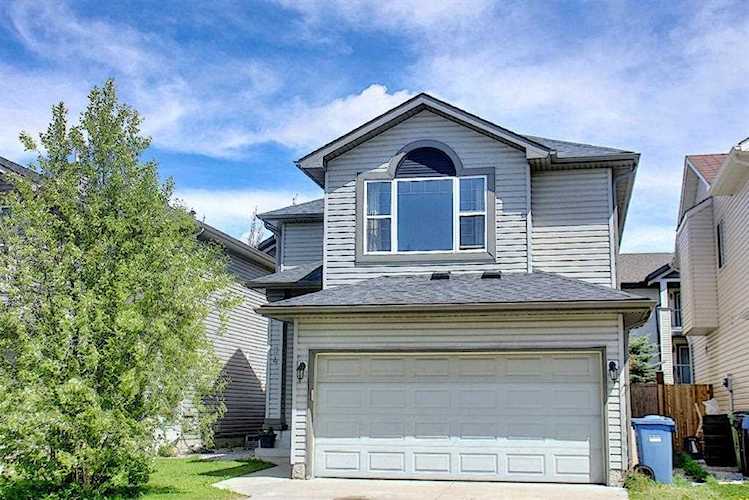 34 Bridlecrest Rd SW Calgary, AB T2Y 5J2