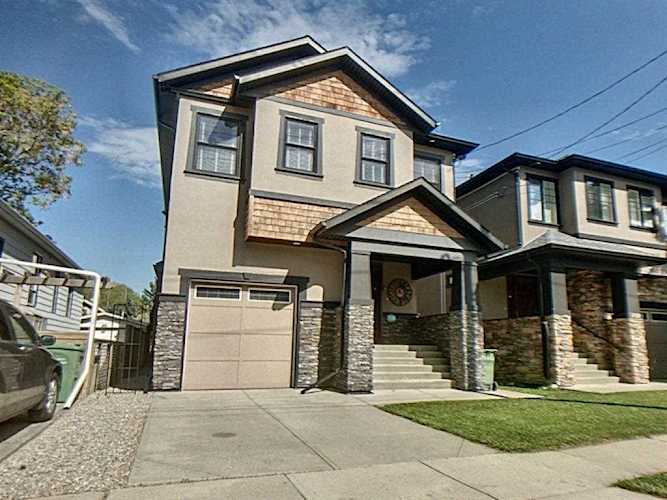 708 14 St SE Calgary, AB T2G 3J8