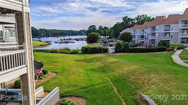 1102 Torrence Circle Davidson, NC 28036