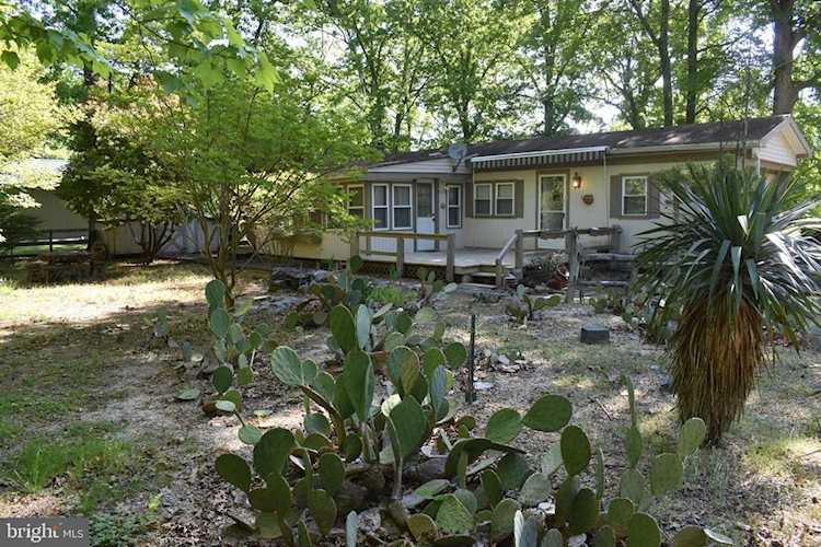 37687 Pine St Ocean View, DE 19970