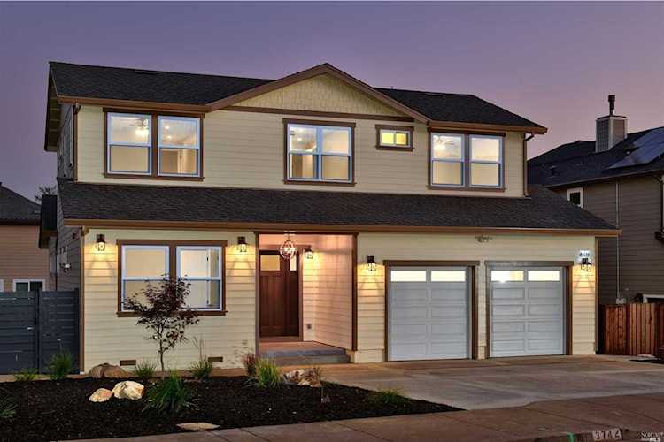 3742 Doverton Court Santa Rosa, CA 95404