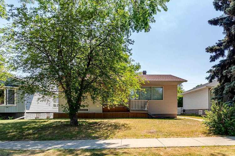 9767 146 Street Edmonton, AB T5N 2Z3