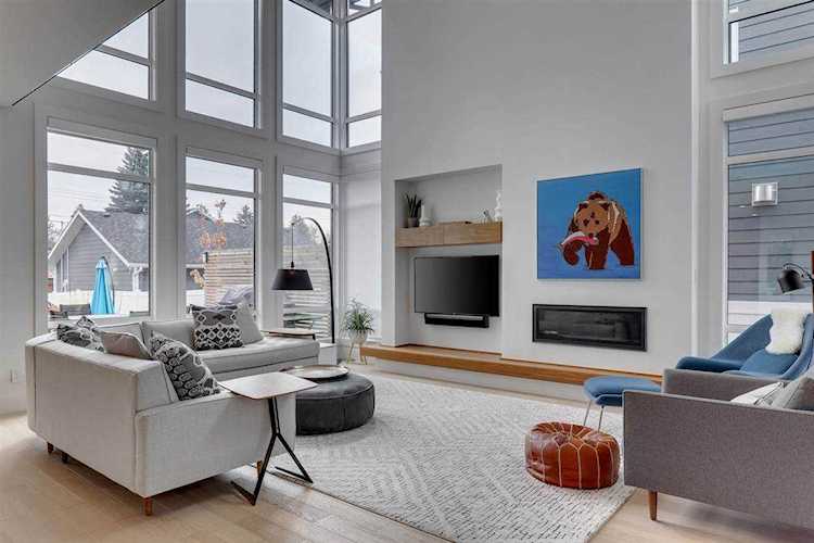 10411 135 Street Edmonton, AB T5N 2C5