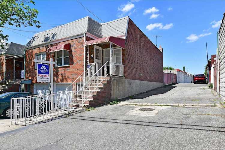 209 Onderdonk Avenue Ridgewood, NY 11385