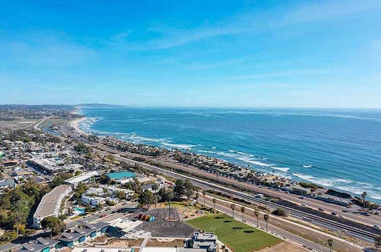 1861 Montgomery Ave Cardiff By The Sea, CA 92007