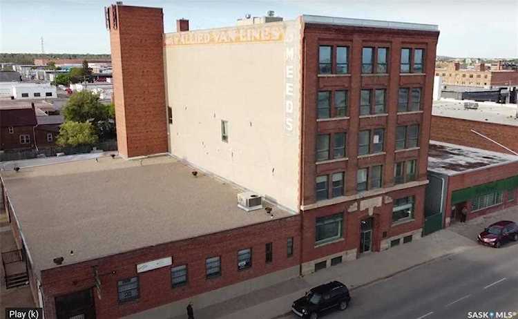 2128 Dewdney Ave Regina, SK S4R 1H2