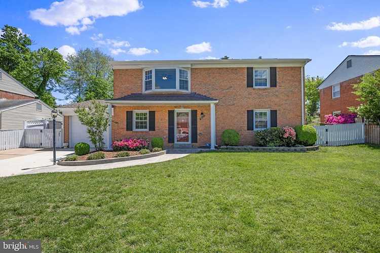 4013 Mapleton Dr Chantilly, VA 20151 | MLS ® VAFX1199728 Photo 1