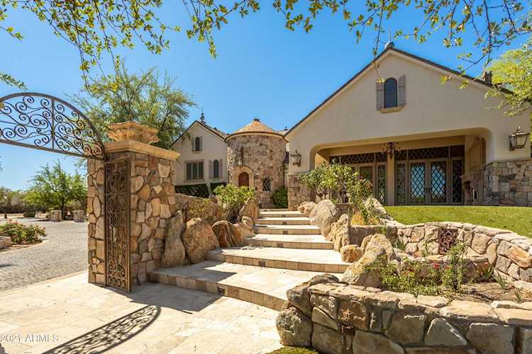 5701 E Mockingbird Lane Paradise Valley, AZ 85253
